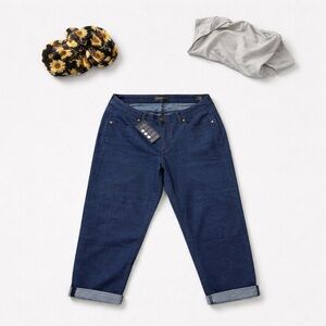 Measure & Maid Women’s Blue Jeans crop